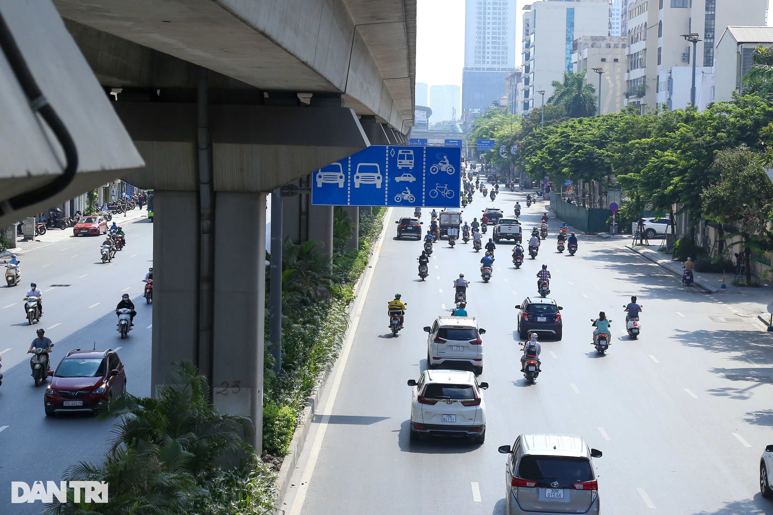 Tuyến đường đầu tiên ở Hà Nội sắp tách làn riêng cho xe buýt, xe máy - 9