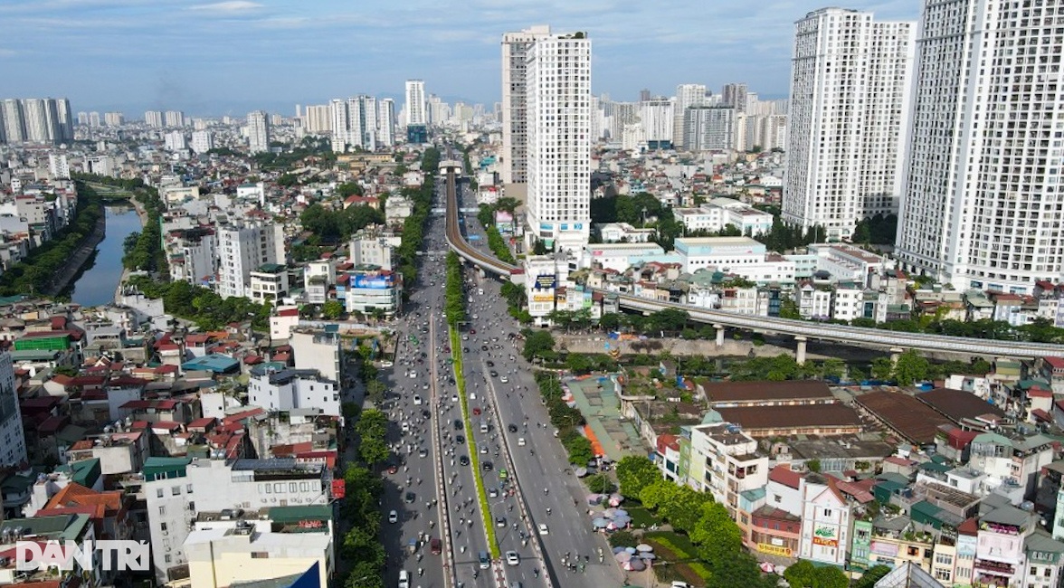 Tuyến đường đầu tiên ở Hà Nội sắp tách làn riêng cho xe buýt, xe máy - 1