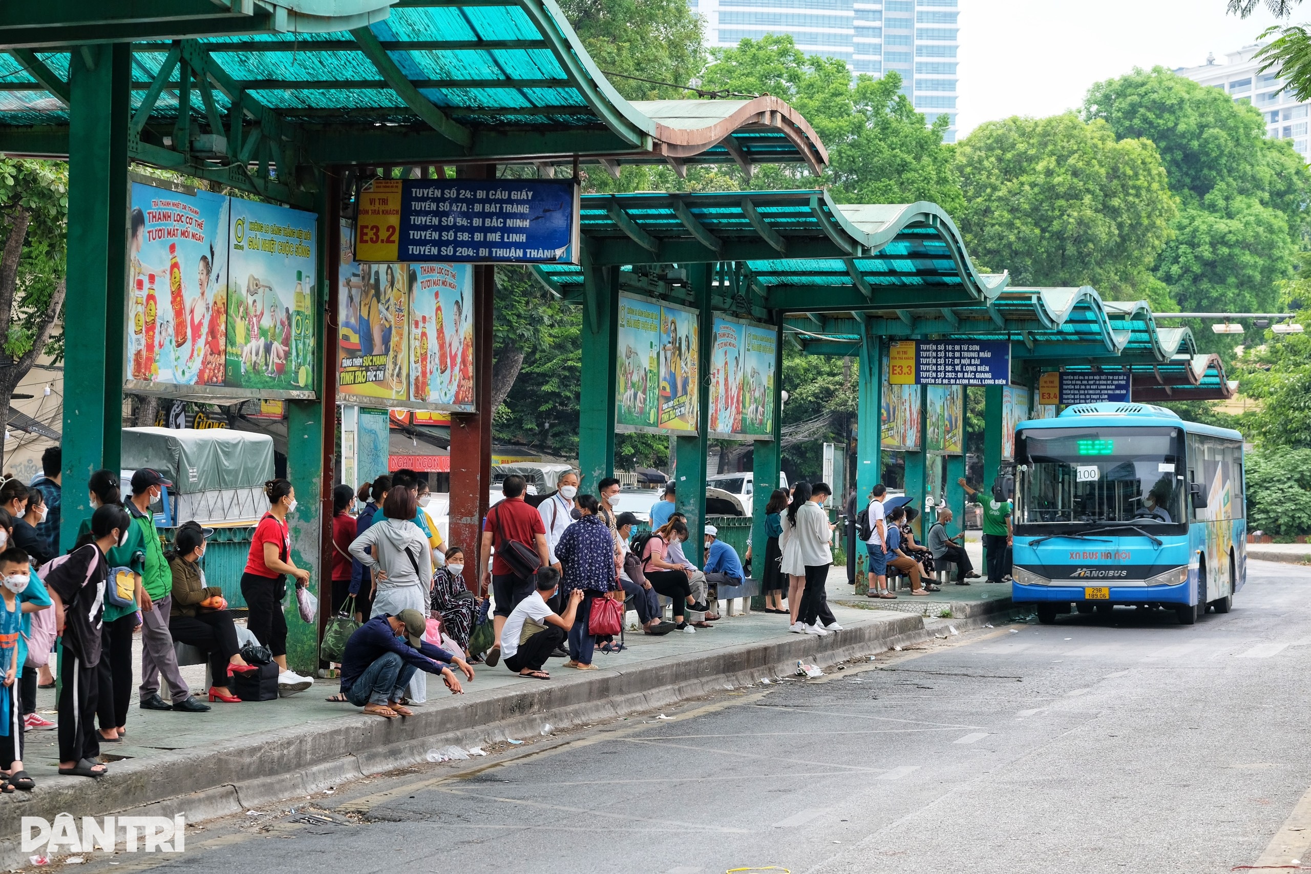 Hành khách chán ngán thái độ xe buýt, tài xế phân trần có muốn thế đâu - 1 Hành khách chán ngán thái độ xe buýt, tài xế phân trần có muốn thế đâu - 1