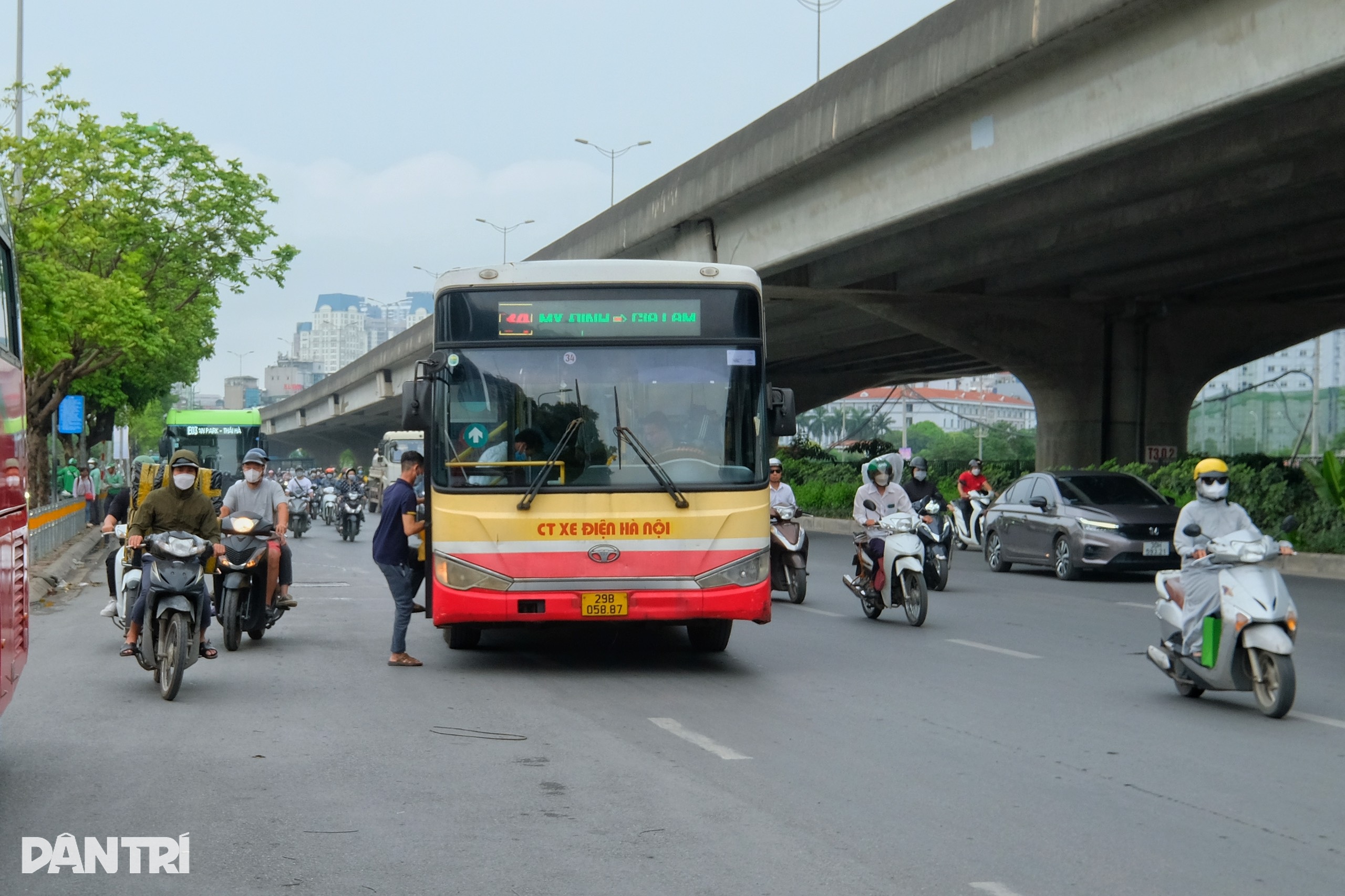 Hành khách chán ngán thái độ xe buýt, tài xế phân trần có muốn thế đâu - 3 Hành khách chán ngán thái độ xe buýt, tài xế phân trần có muốn thế đâu - 3