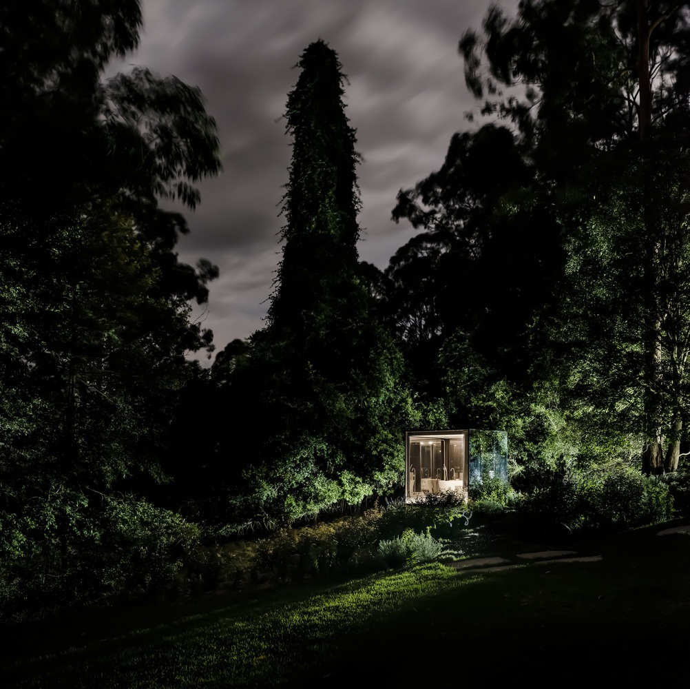 View - Mẫu nhà tắm "tàng hình" giữa rừng rậm có gì đặc biệt? | Báo Dân trí