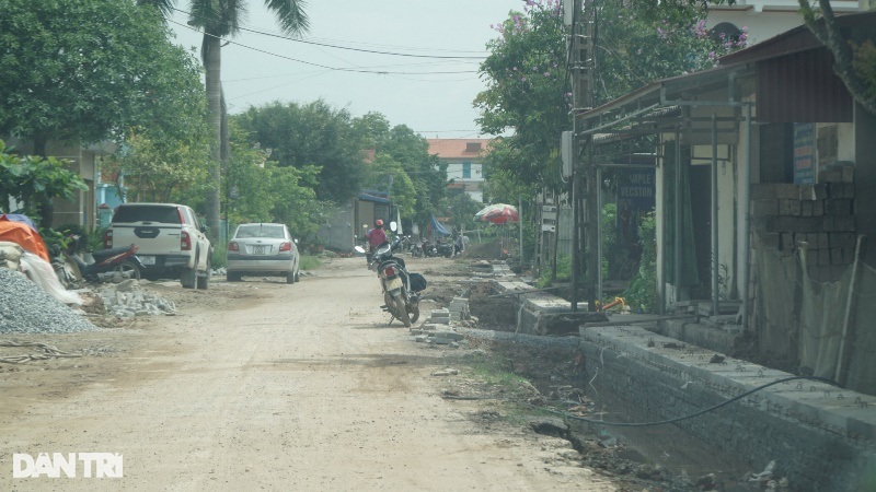 Chi 27 tỷ đồng làm 2km đường nông thôn - 2 Chi 27 tỷ đồng làm 2km đường nông thôn - 2