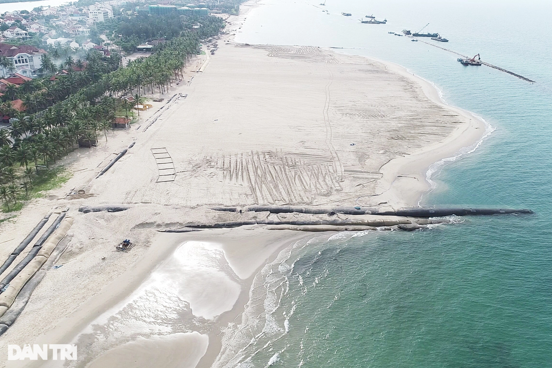Xe cát Biển Đông để hồi sinh bãi biển từng đẹp nhất Châu Á - 10