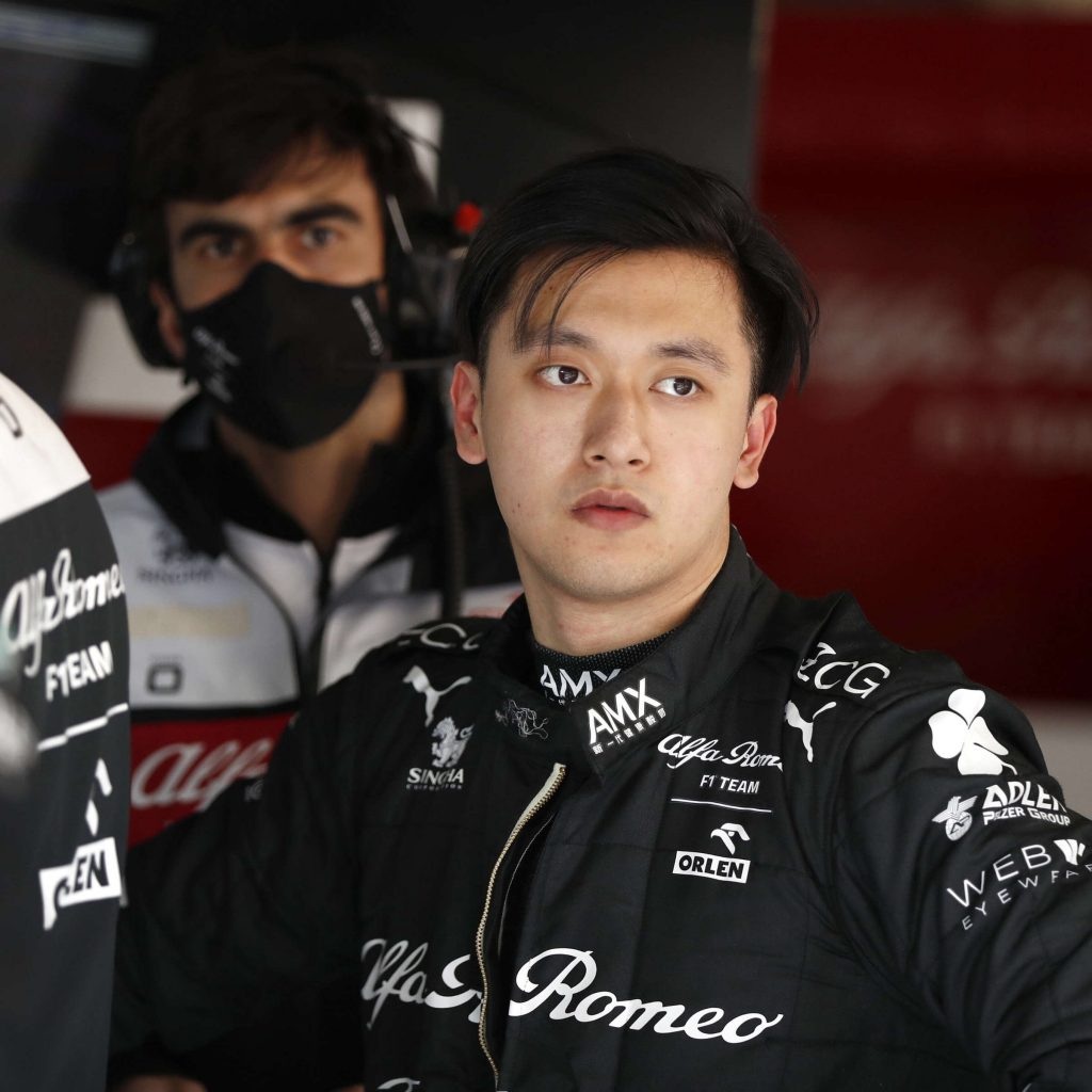 Tay đua F1 Trung Quốc dính tai nạn kinh hoàng, xe vỡ tan tành - 9