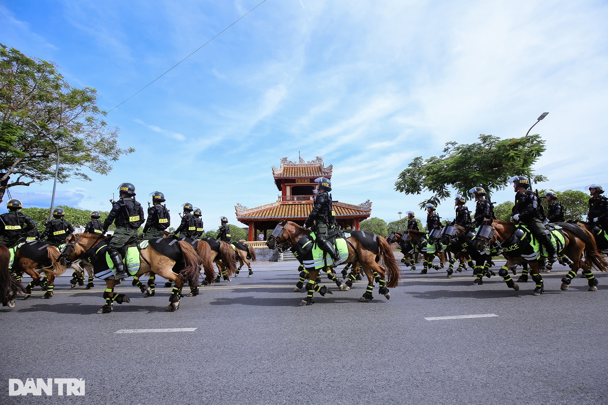 Mãn nhãn cuộc thi bắn súng, võ thuật Công an nhân dân tại TP Huế - 16 Mãn nhãn cuộc thi bắn súng, võ thuật Công an nhân dân tại TP Huế - 16