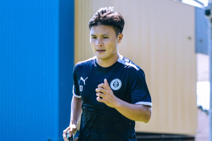 AFC：クアンハイがフランスでアジアの旗を掲げる-1