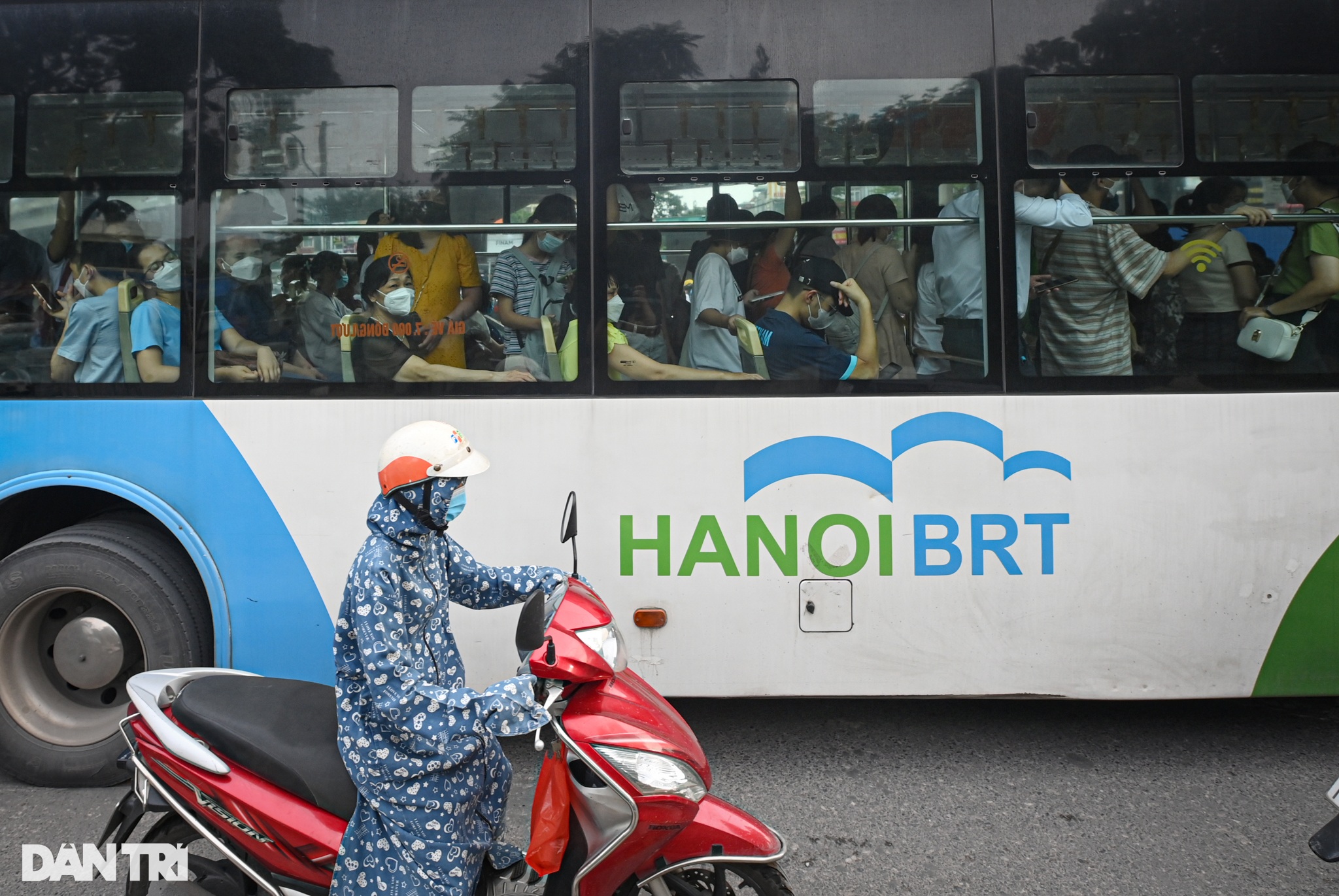 BRT sau 6 năm hoạt động: Đói khách, bị các phương tiện khác chèn ép - 6