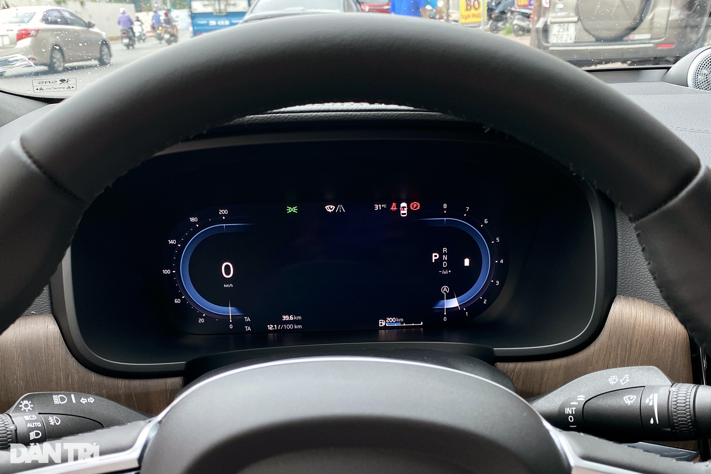 Khổ như đi Volvo tại Việt Nam: Xe sang 2 tỷ đồng nhưng chưa có bản đồ - 2 Khổ như đi Volvo tại Việt Nam: Xe sang 2 tỷ đồng nhưng chưa có bản đồ - 2