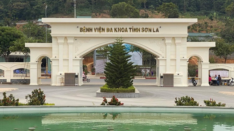 Giám đốc Bệnh viện Đa khoa Sơn La bị kỷ luật vì liên quan Việt Á - 1