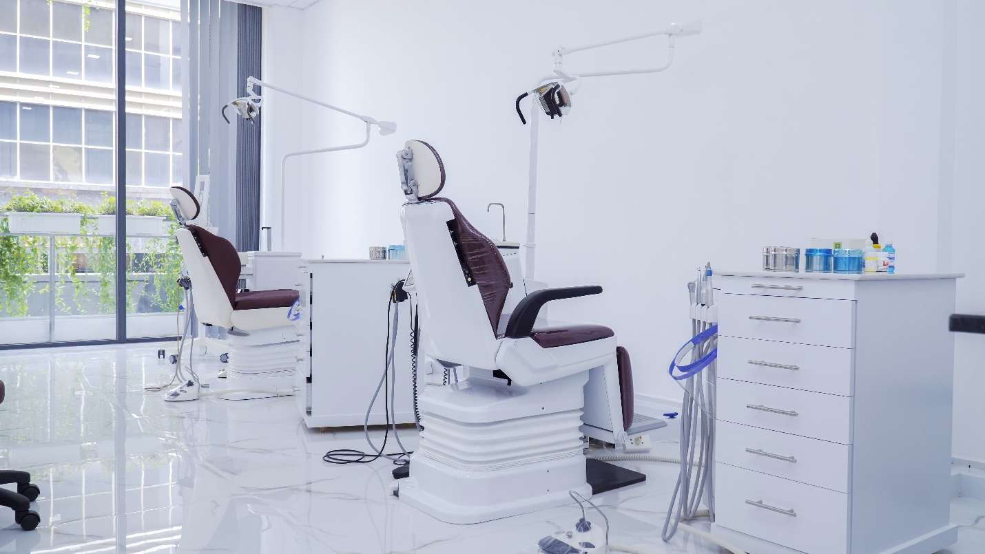 Ador Dental - Nha khoa thẩm mỹ quốc tế - Thương hiệu kiến tạo nụ cười Việt - 1