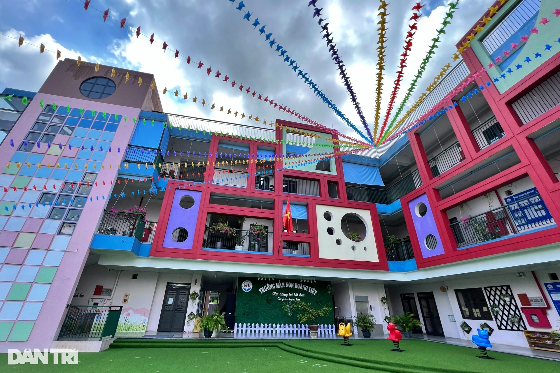 Bốc thăm giành suất học mầm non ở Hà Nội: Sức ép từ những chung cư cao tầng - 1