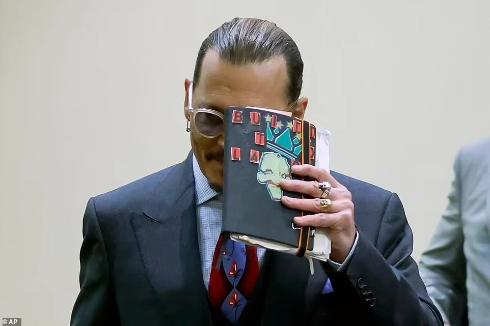 Biến tòa án thành nơi quảng cáo: Johnny Depp là... bậc thầy bán hàng - 5
