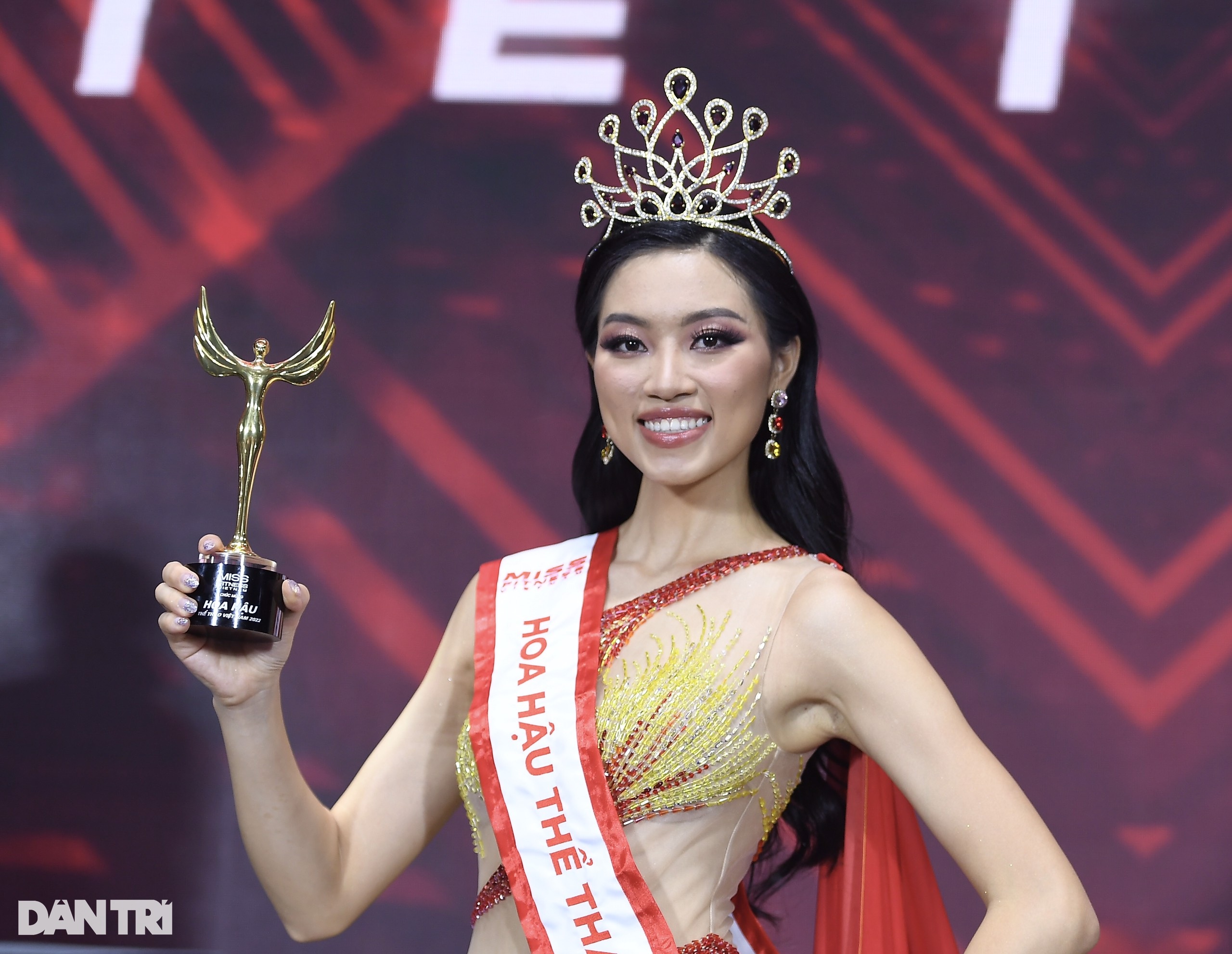 Người đẹp Phú Thọ đăng quang Hoa hậu Thể thao Việt Nam 2022 - 2