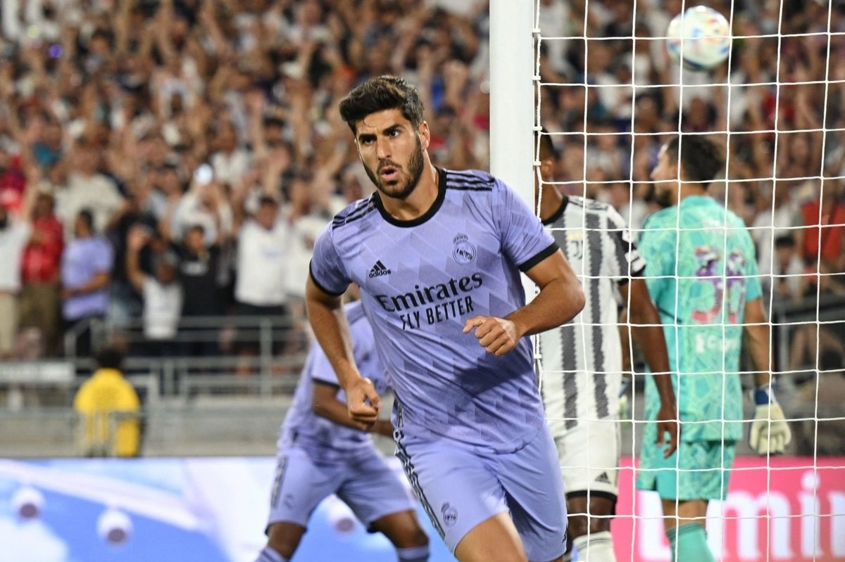 Benzema tỏa sáng, Real Madrid thắng dễ Juventus - 2