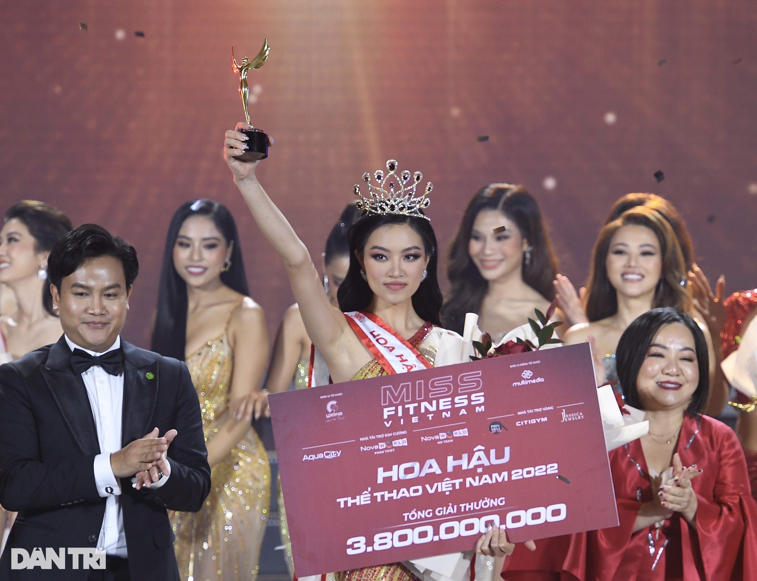 Người đẹp Phú Thọ đăng quang Hoa hậu Thể thao Việt Nam 2022 - 1