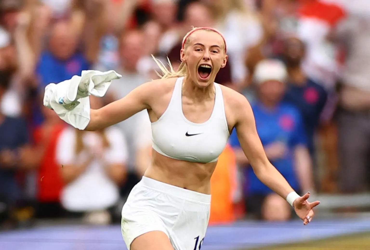 Nữ cầu thủ... cởi áo mừng bàn thắng: 2 khoảnh khắc lịch sử của nữ quyền - 5