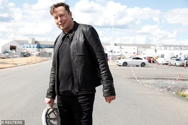 Tỷ phú Elon Musk tuyên bố đã giảm 10kg sau loạt ảnh gây xấu hổ - 4