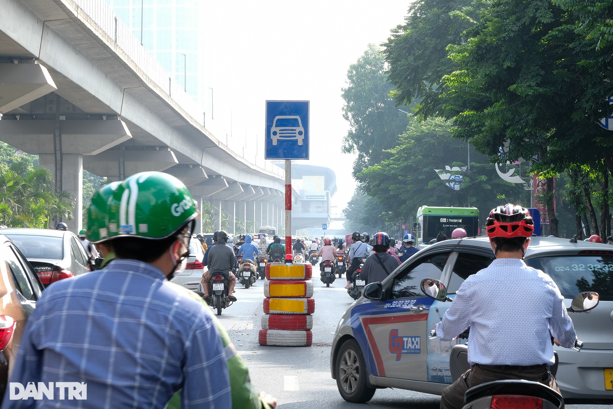 Phân làn đường Nguyễn Trãi: Hàng loạt xe máy lấn làn ôtô giờ cao điểm - 3