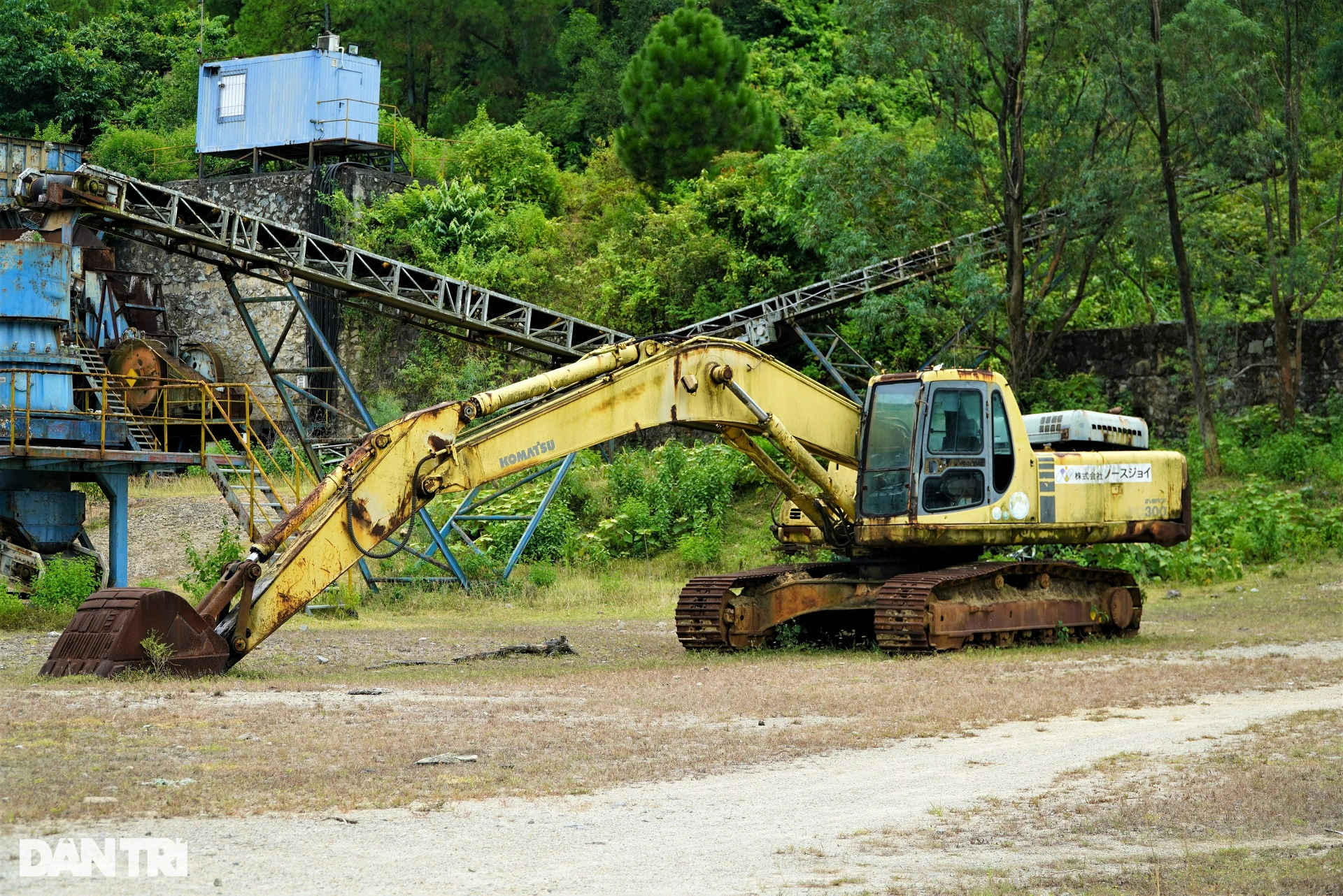 Nghĩa địa ôtô, máy móc tại mỏ khoáng sản bị dừng triển khai ở Hà Tĩnh - 13