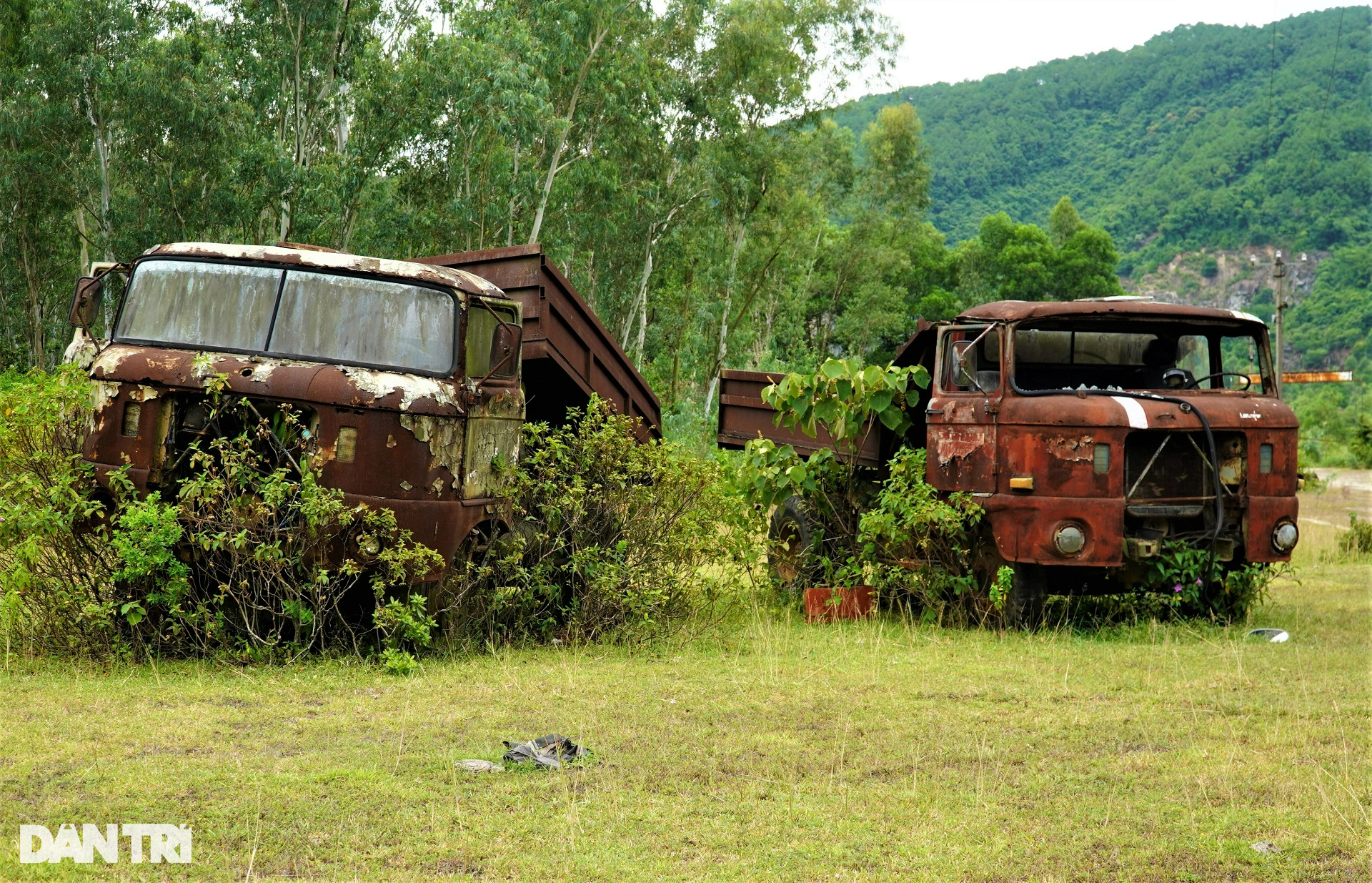 Nghĩa địa ôtô, máy móc tại mỏ khoáng sản bị dừng triển khai ở Hà Tĩnh - 9