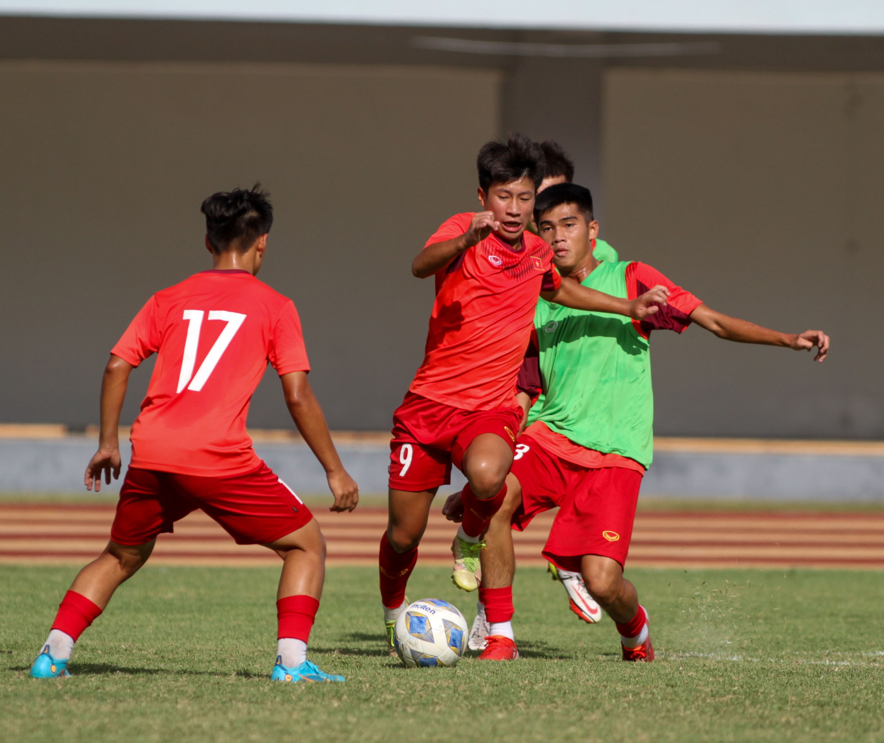 タイ U16 を破って、ベトナム U16 が誇らしげに決勝に進出 - 2