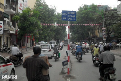 Lịch sử 17 năm thí điểm phân làn giao thông ở Hà Nội - 2 Lịch sử 17 năm thí điểm phân làn giao thông ở Hà Nội - 2