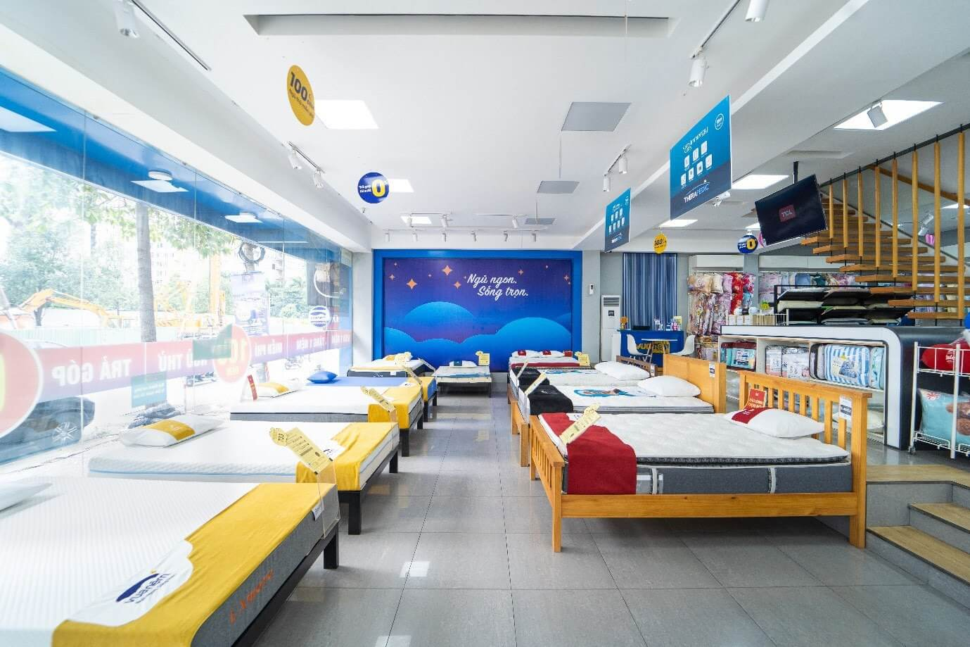 マットレスキングは、魅力的なオファーを開始してクライアントに感謝します - 4