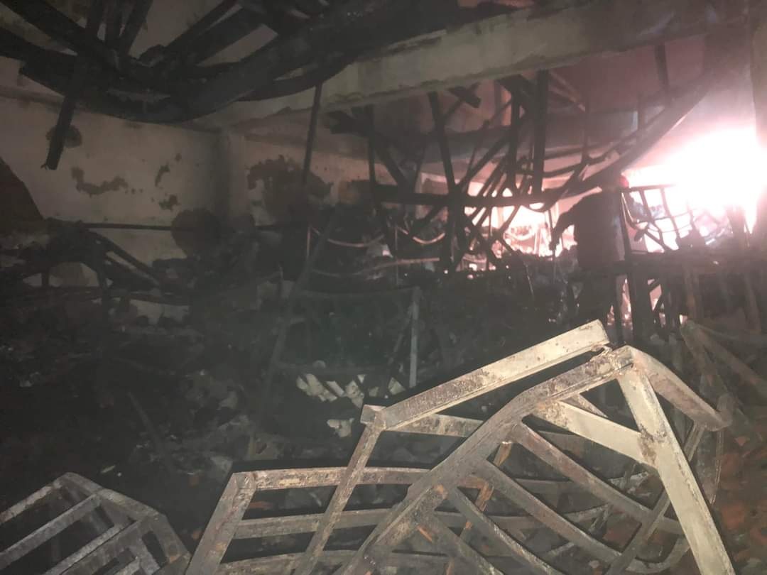 Tìm thấy thi thể 3 mẹ con trong vụ cháy nhà ở Ninh Thuận - 4