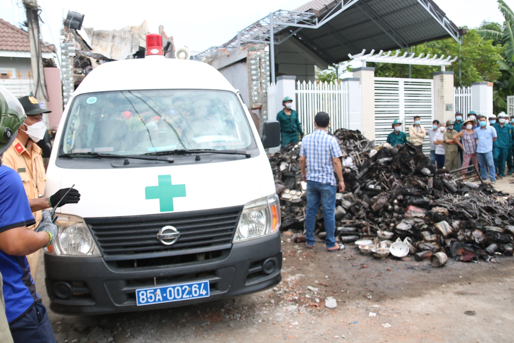 Tìm thấy thi thể 3 mẹ con trong vụ cháy nhà ở Ninh Thuận - 3