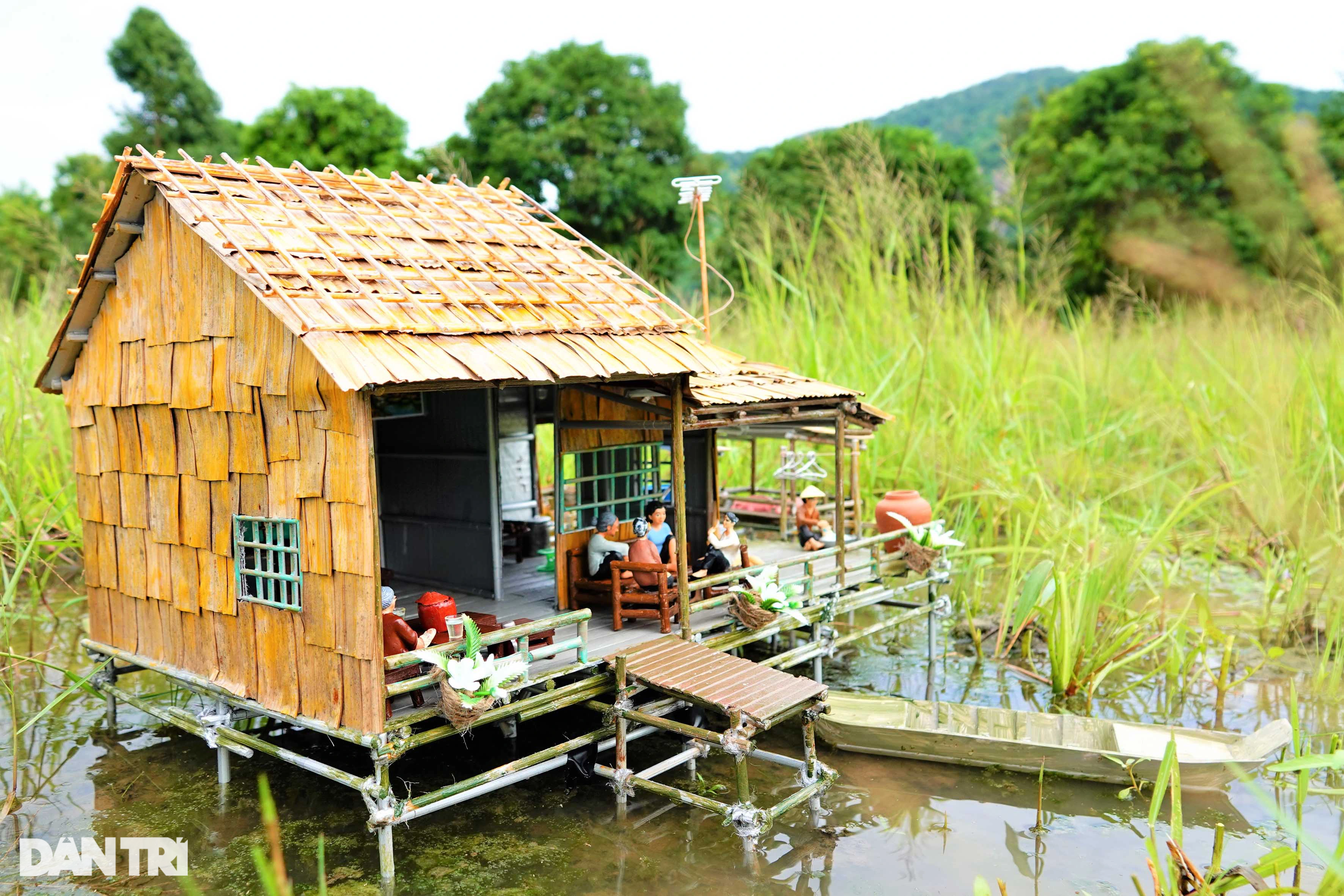 Biến đũa, bìa... thành nhà sàn thu nhỏ, bán một cái thu ngay tiền triệu - Ảnh 2.