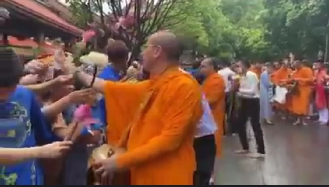 TP Uông Bí lên tiếng việc cúng dường ồn ào tại chùa Ba Vàng - 1