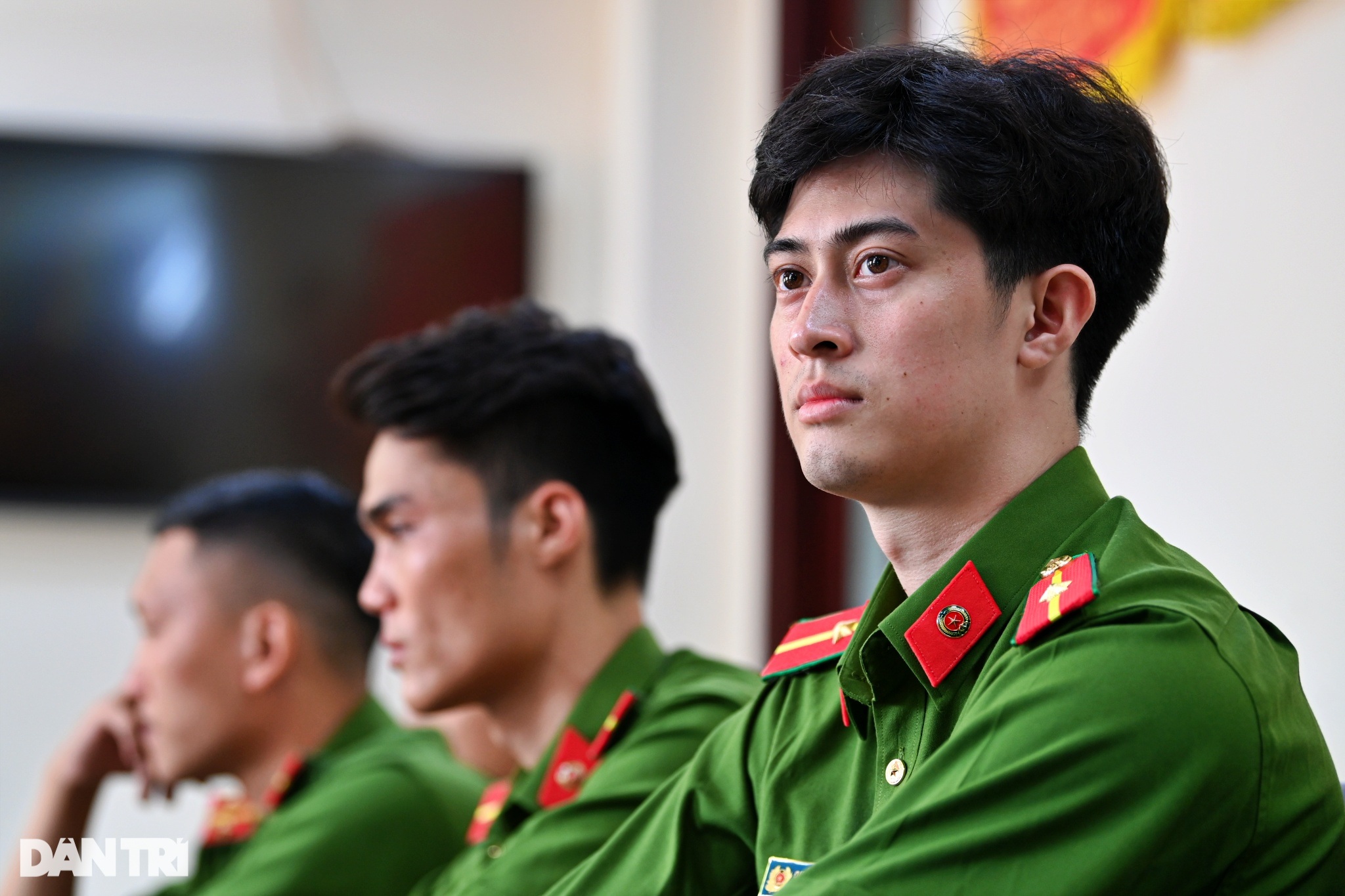 Nam thần bóng chuyền trong màu áo Cảnh sát cơ động - 3 Nam thần bóng chuyền trong màu áo Cảnh sát cơ động - 3