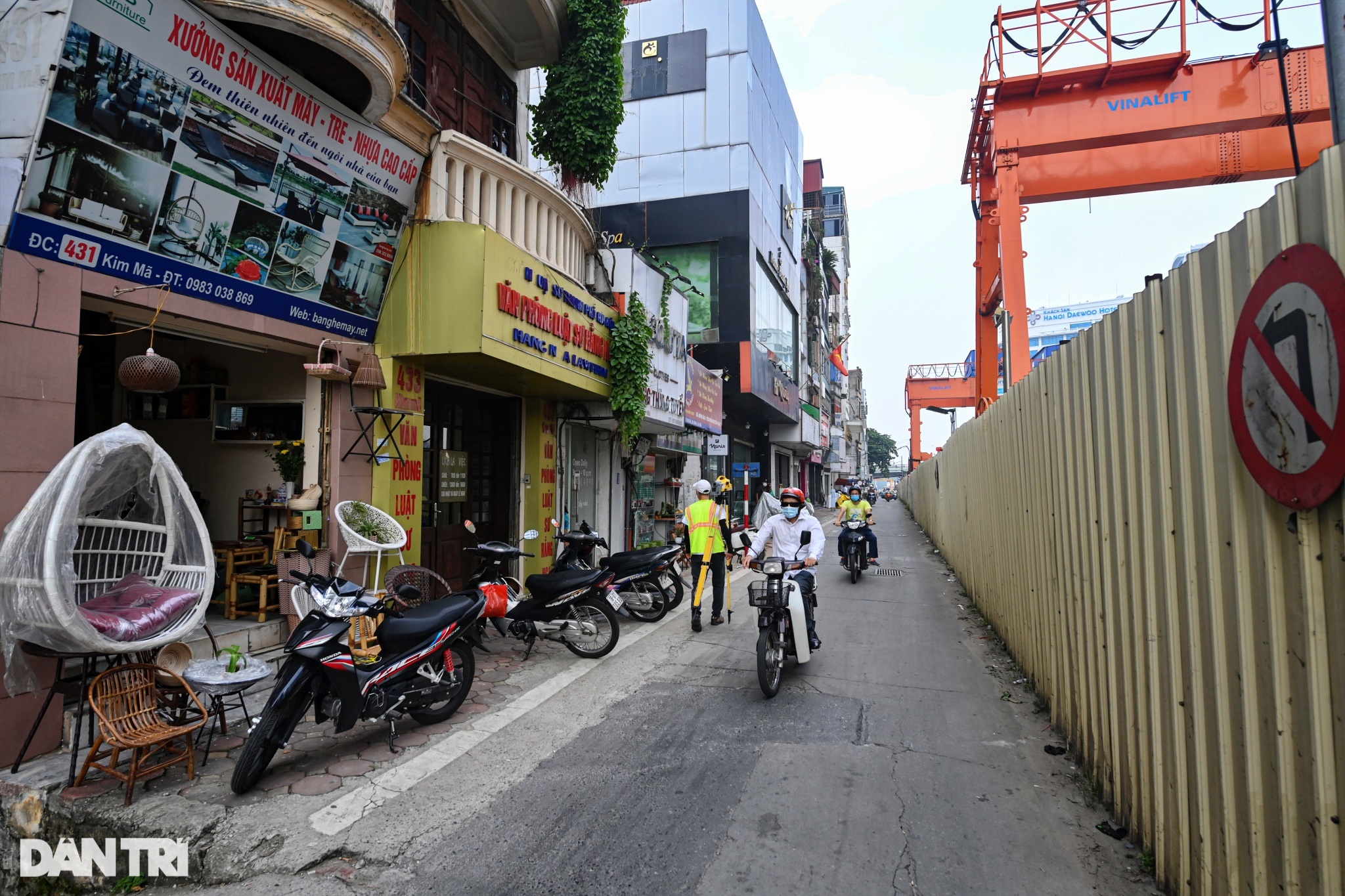 Dân nơm nớp sợ khi sống trong nhà nứt toác cạnh metro ngầm Nhổn - ga HN - 1