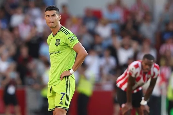 C.Ronaldo bất ngờ xin gia nhập Borussia Dortmund - 1