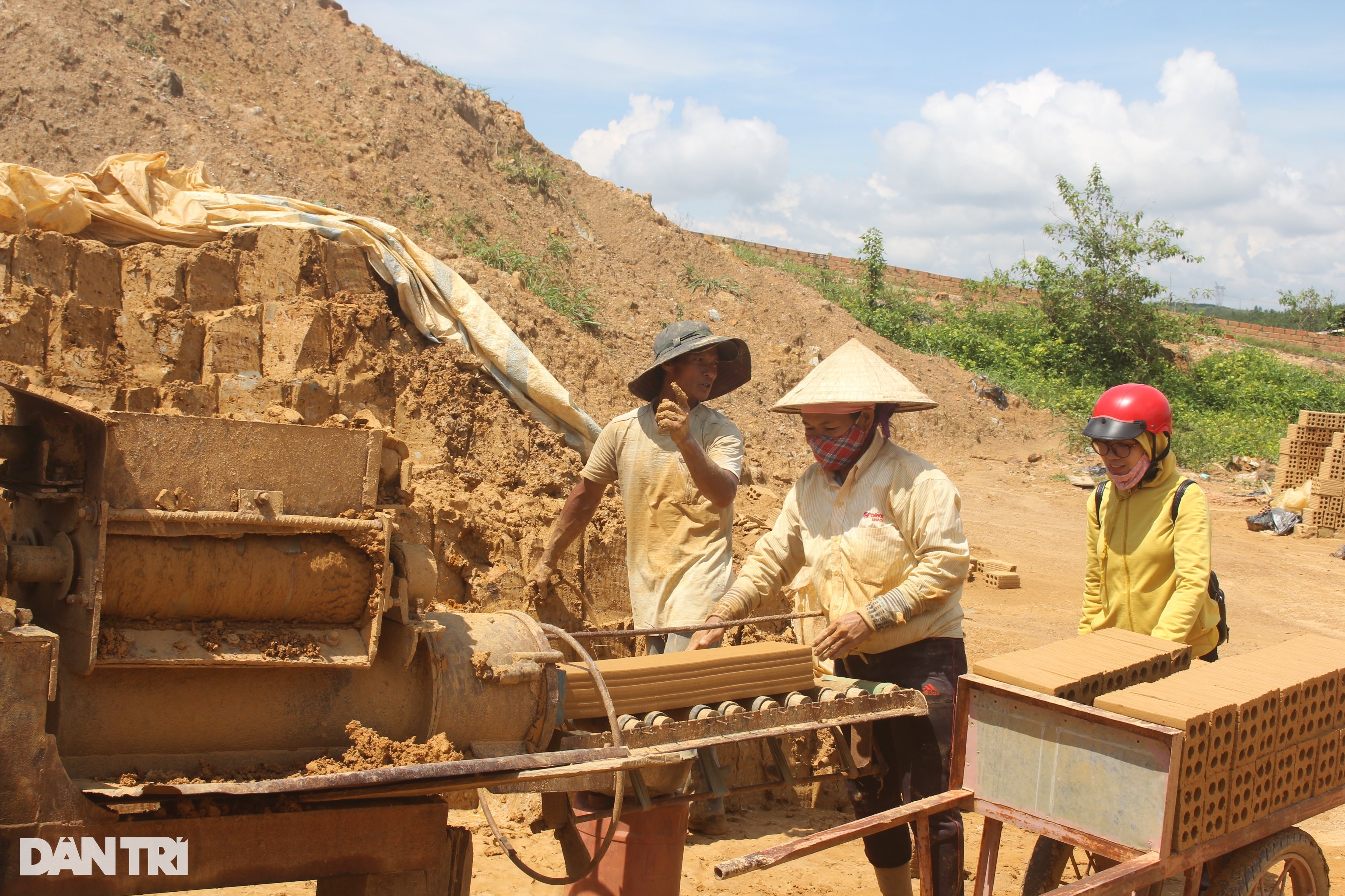 Xóa sổ lò gạch thủ công, người lao động loay hoay chuyển nghề - 3