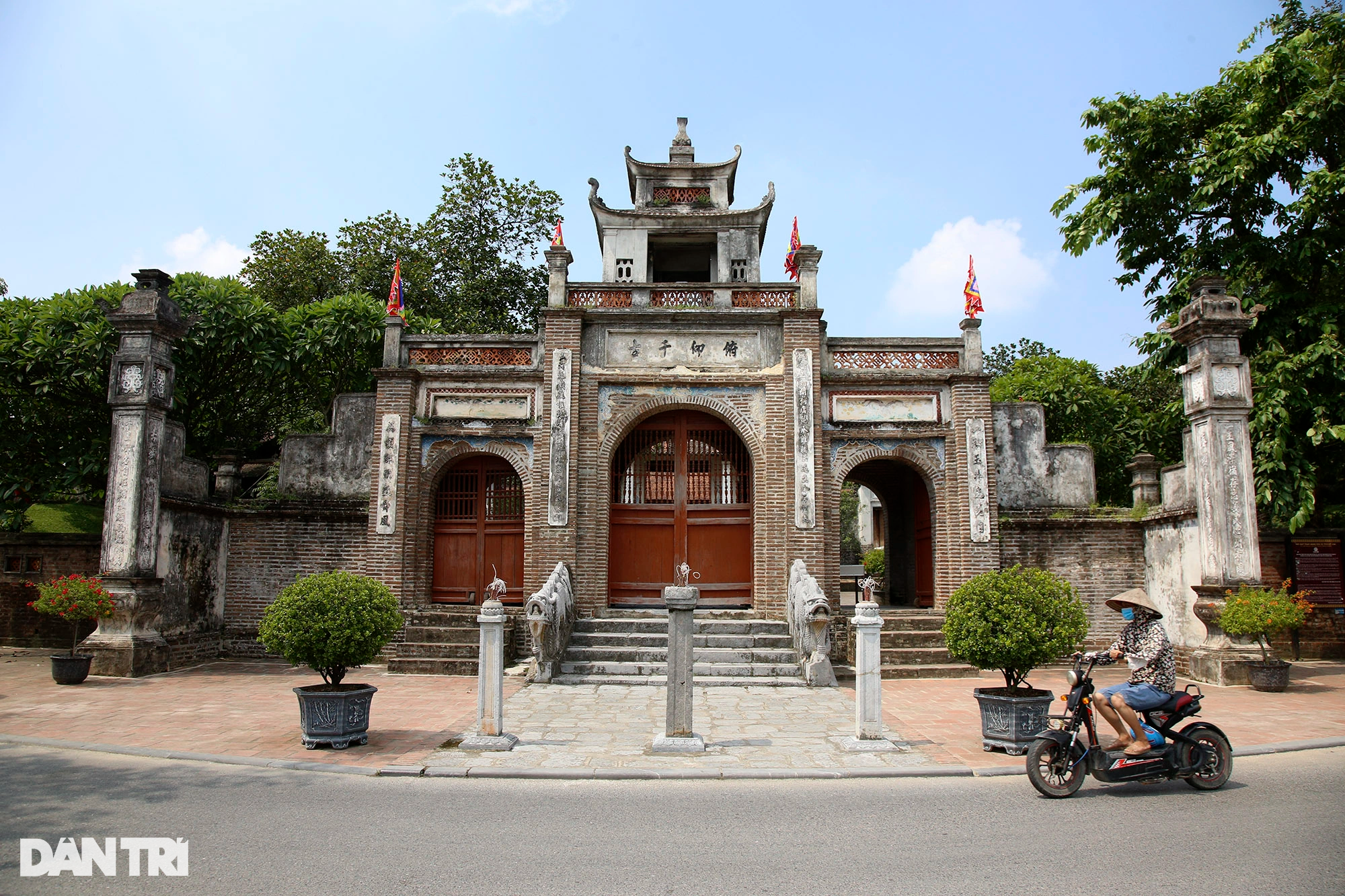 Phần còn lại của tòa thành lớn nhất Việt Nam có niên đại hơn 2 nghìn năm - 10 Phần còn lại của tòa thành lớn nhất Việt Nam có niên đại hơn 2 nghìn năm - 10