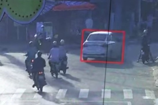 Vận hành một tuần, mắt thần đã bắt hàng ngàn xe vi phạm - 1 Vận hành một tuần, mắt thần đã bắt hàng ngàn xe vi phạm - 1