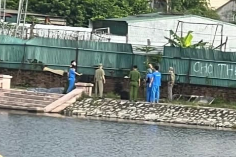 Hà Nội: Công an điều tra vụ thanh niên tử vong dưới hồ Đầm Hồng - 2