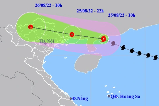 Bắn pháo hiệu cảnh báo bão số 3, sẵn sàng sơ tán hơn 135.000 người - 1