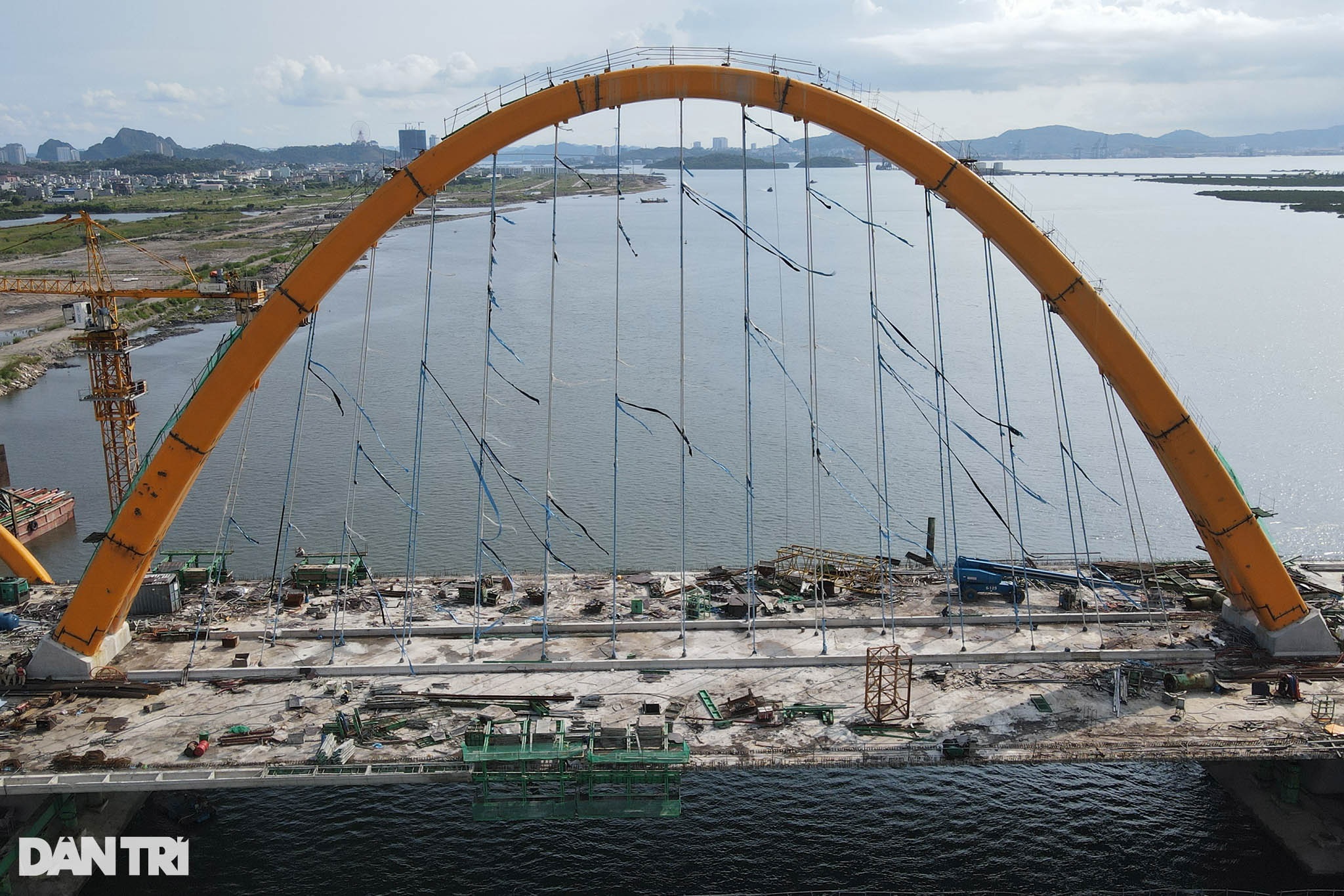 Đại công trường xây dựng cầu Cửa Lục 3 hơn 1.700 tỷ đồng ở Quảng Ninh - 6