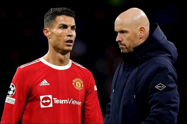 HLV Ten Hag xử phũ C.Ronaldo ngay trước toàn đội Man Utd - 1