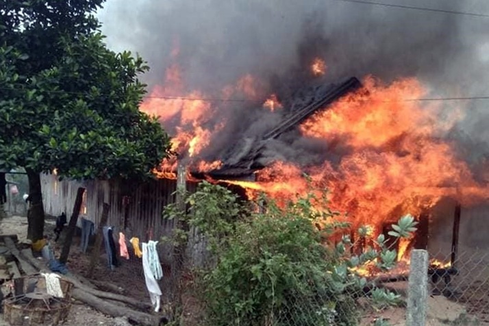 Phóng hỏa đốt nhà vì bố mẹ không cho mượn tiền - 2