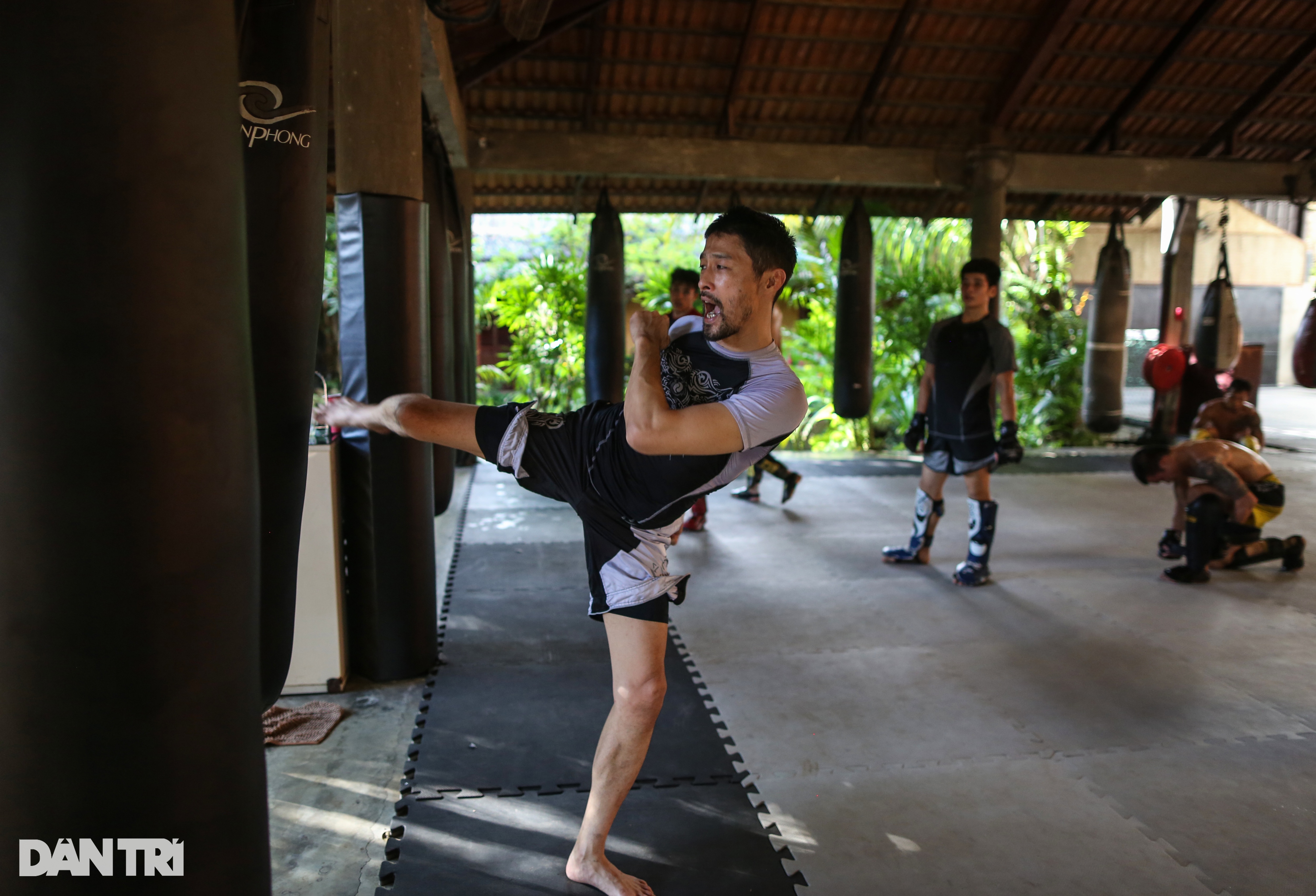 Johnny Trí Nguyễn ở ẩn tuổi 48: Cuộc sống tôi thoải mái hơn xưa nghìn lần
