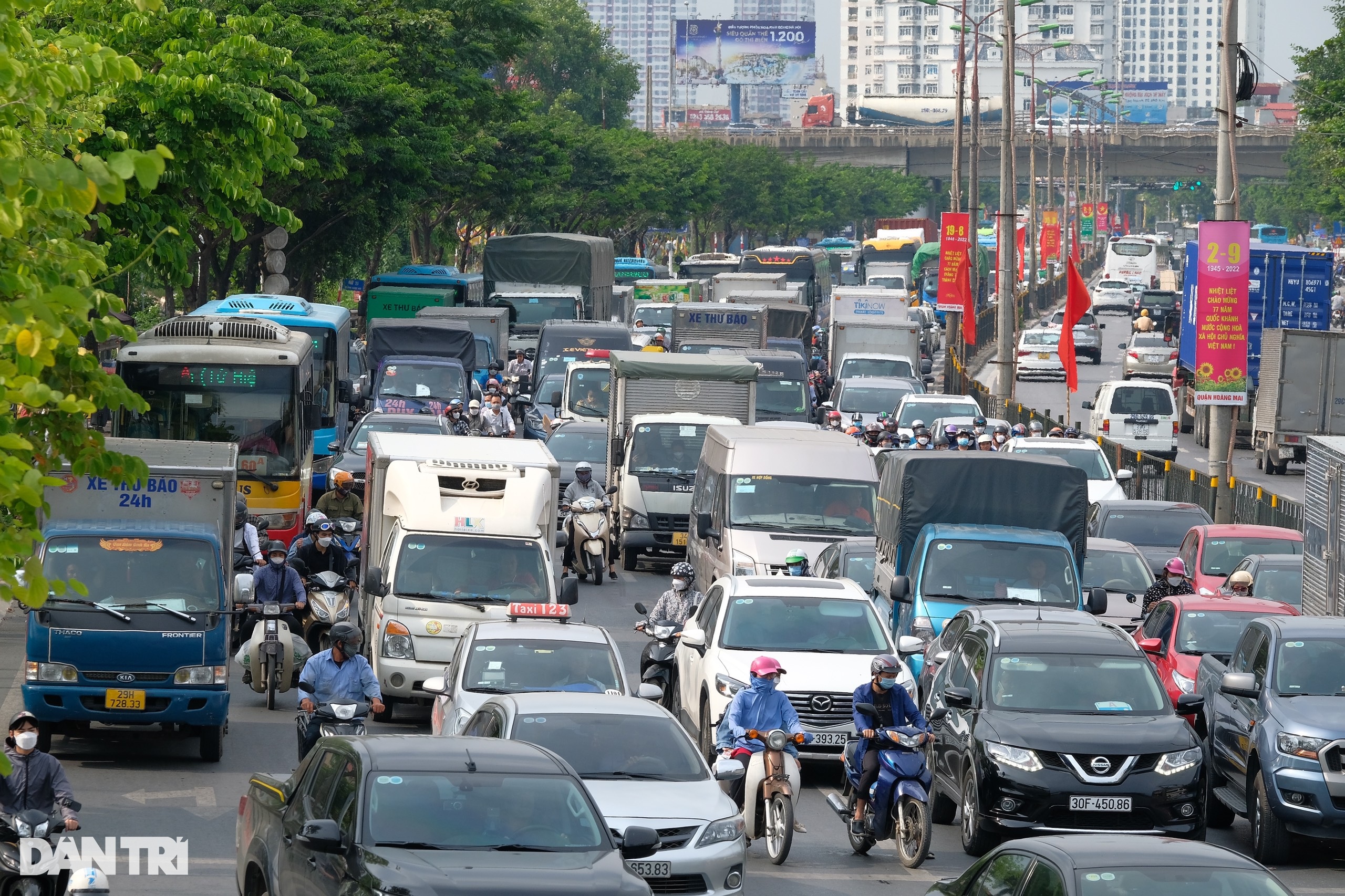 Nhiều tuyến đường Hà Nội tắc không lối thoát - 2 Nhiều tuyến đường Hà Nội tắc không lối thoát - 2