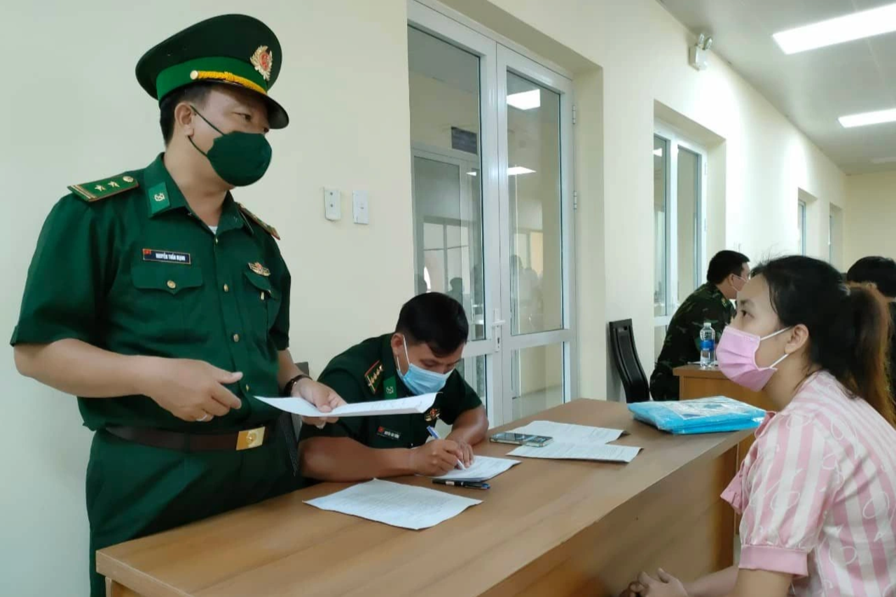 Hàng chục người được giải cứu khỏi các casino Campuchia, trả về Việt Nam - 3