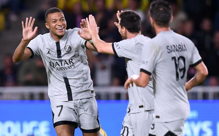 Messi kiến tạo đẳng cấp cho Mbappe ghi bàn, PSG thắng đậm Nantes - 1