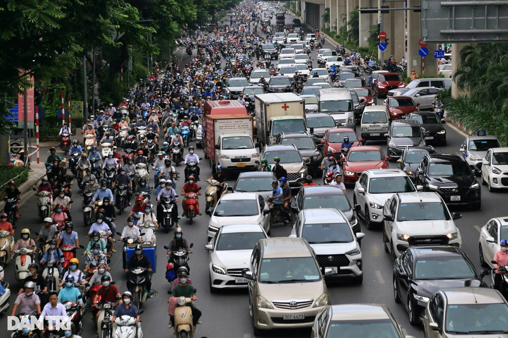 Một tháng phân làn đường Nguyễn Trãi, Ngã Tư Sở vẫn... khổ? - 4 Một tháng phân làn đường Nguyễn Trãi, Ngã Tư Sở vẫn... khổ? - 4