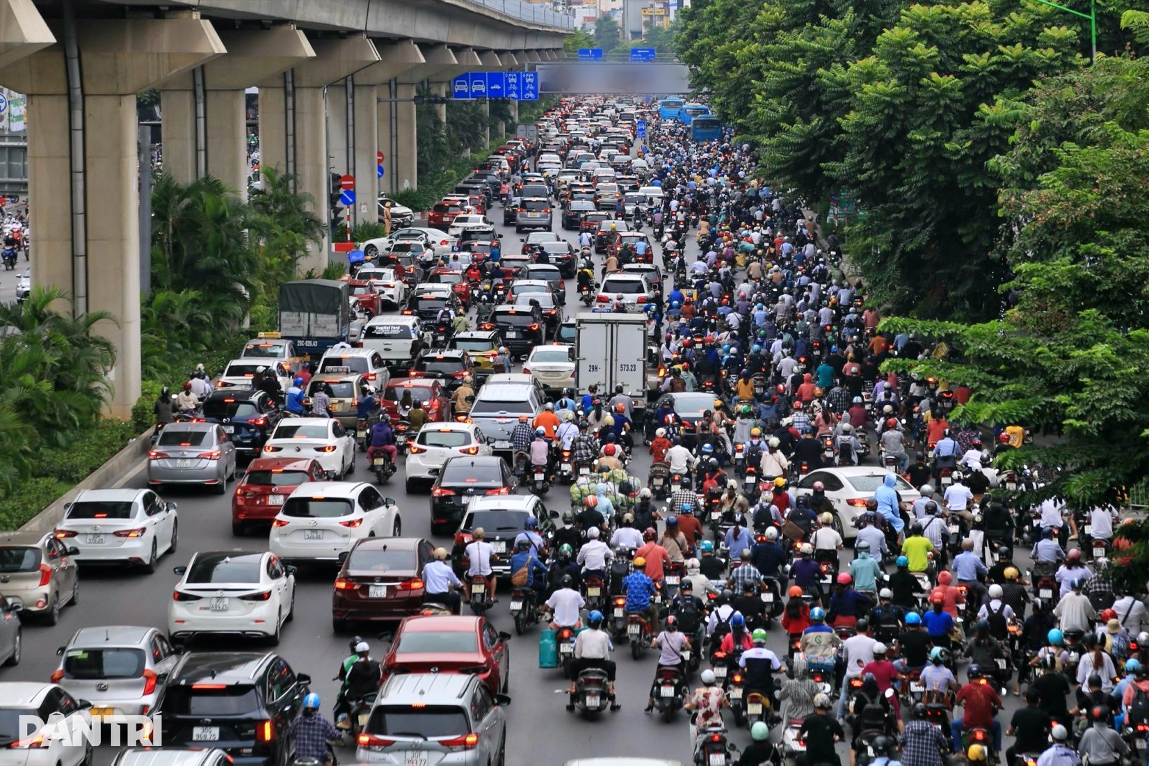 Một tháng phân làn đường Nguyễn Trãi, Ngã Tư Sở vẫn... khổ? - 3 Một tháng phân làn đường Nguyễn Trãi, Ngã Tư Sở vẫn... khổ? - 3