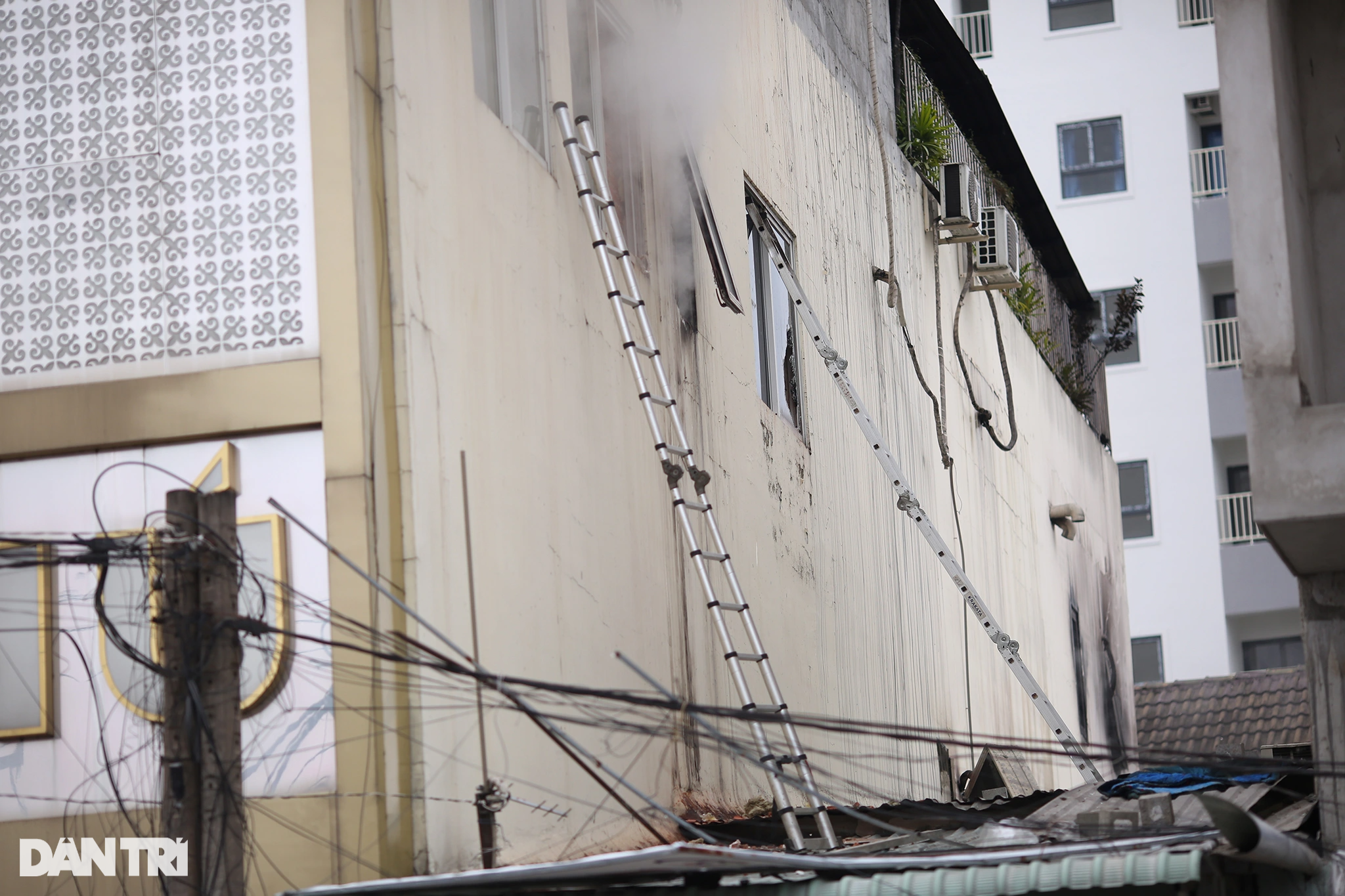 Hình ảnh bên trong quán karaoke cháy làm ít nhất 13 người thiệt mạng - 11