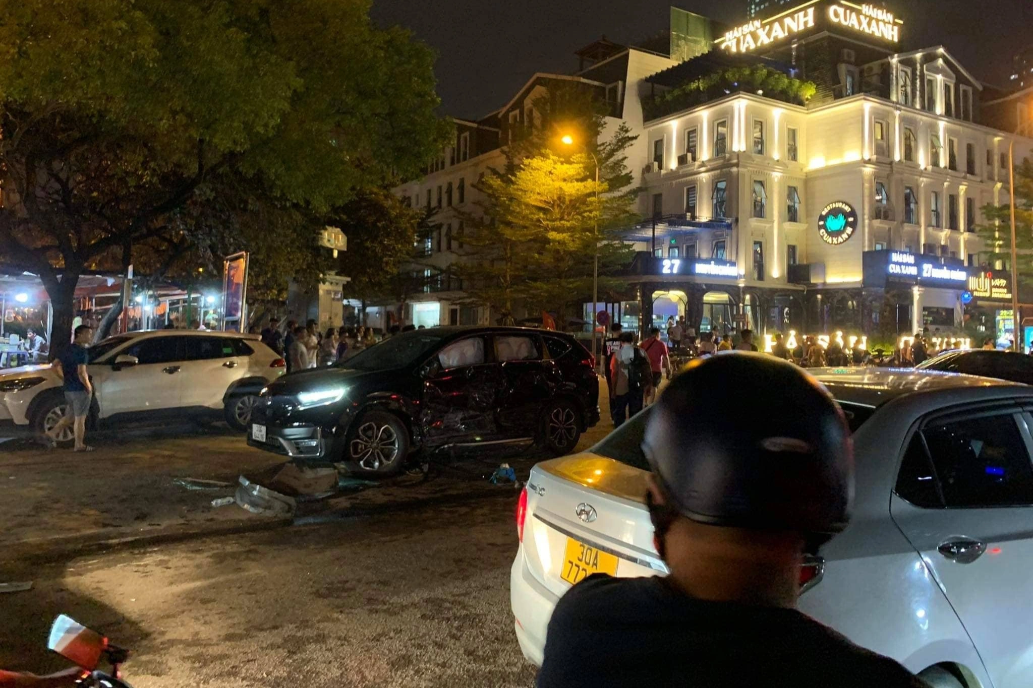Tài xế gây tai nạn liên hoàn trên phố Hà Nội là giảng viên đại học - 1